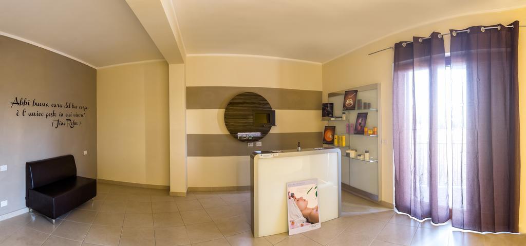Royals Gate Hotel Rodi Garganico Exterior photo