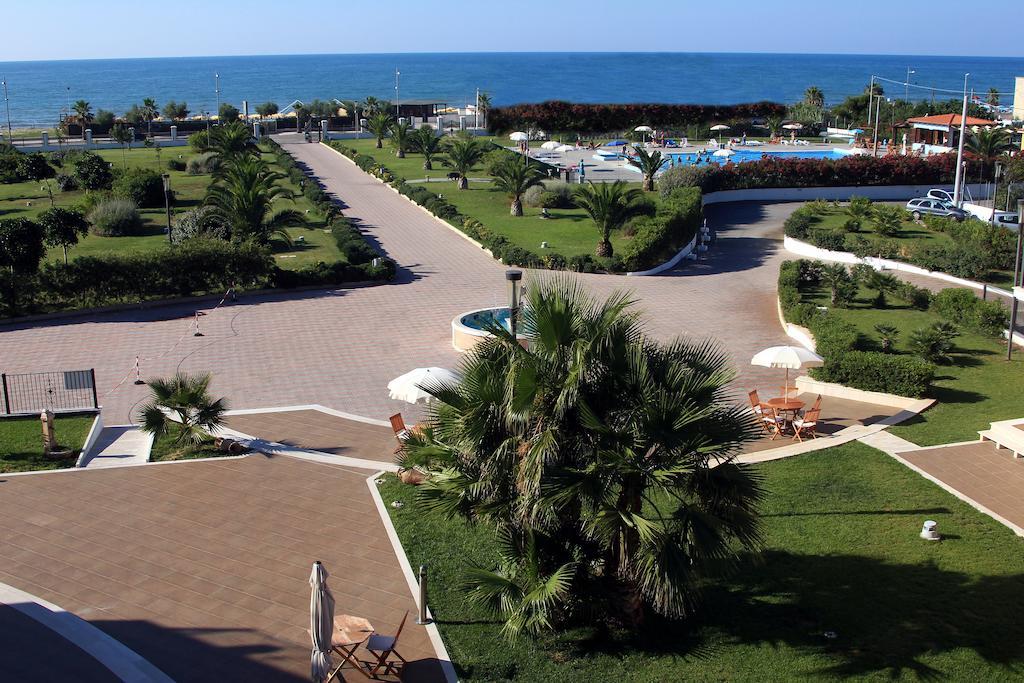 Royals Gate Hotel Rodi Garganico Exterior photo